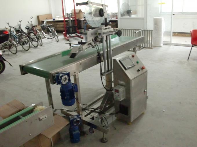 Aplicador de etiqueta de superfície plana de adesivo autoadesivo de mesa com objetos de alimentação de máquina de paginação