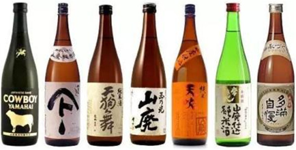 Máquina de etiquetagem automática autoadesiva autocolante três etiquetas 250BS / min Velocidade de produção