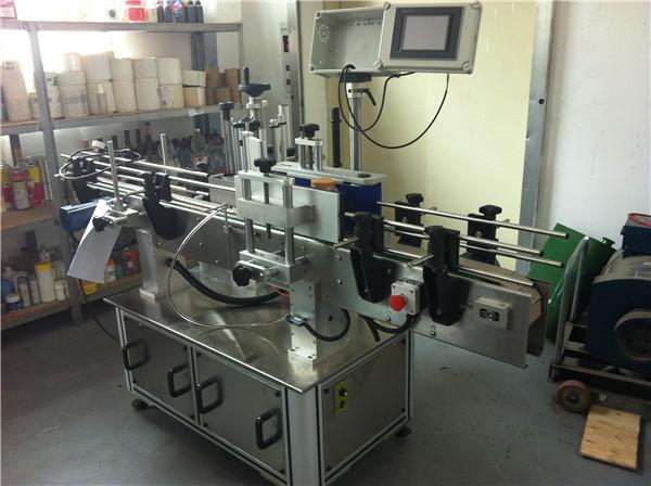 Aplicador de etiqueta de etiqueta de velocidade de 45 m / min para garrafas de água quadradas / redondas / planas