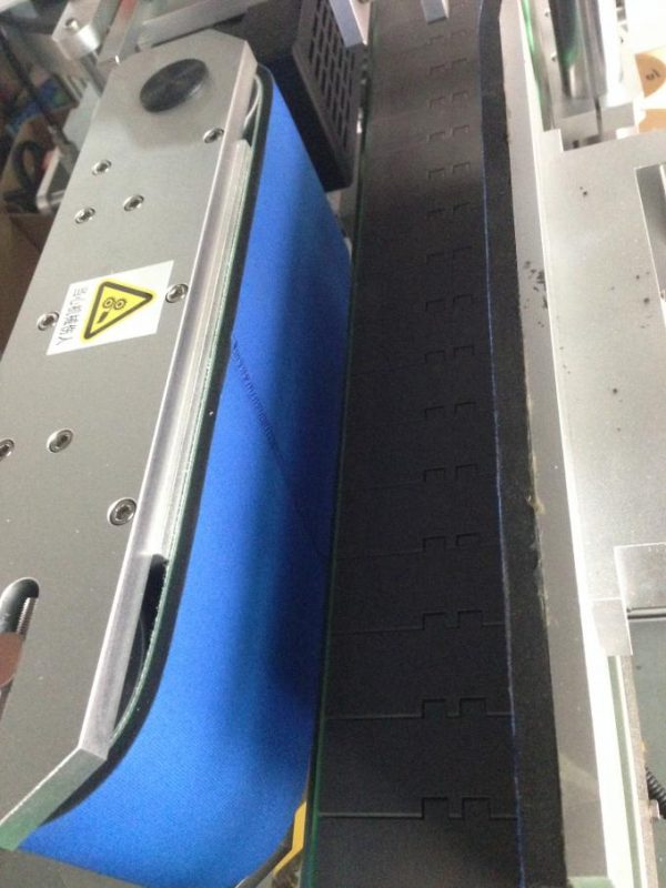 Máquina automática de rotulagem de garrafas de vidro 350ML - 190 mm de altura máxima