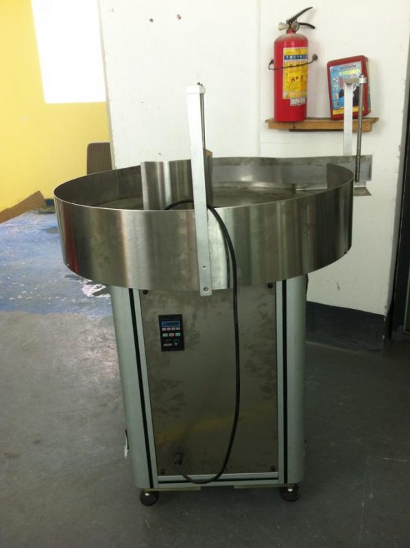 Equipamento aplicador de etiqueta autoadesiva totalmente automático, lado duplo