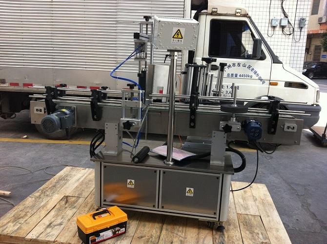 Máquina de rotulagem de etiqueta de garrafa redonda de rótulo duplo de alta precisão para etiqueta adesvie