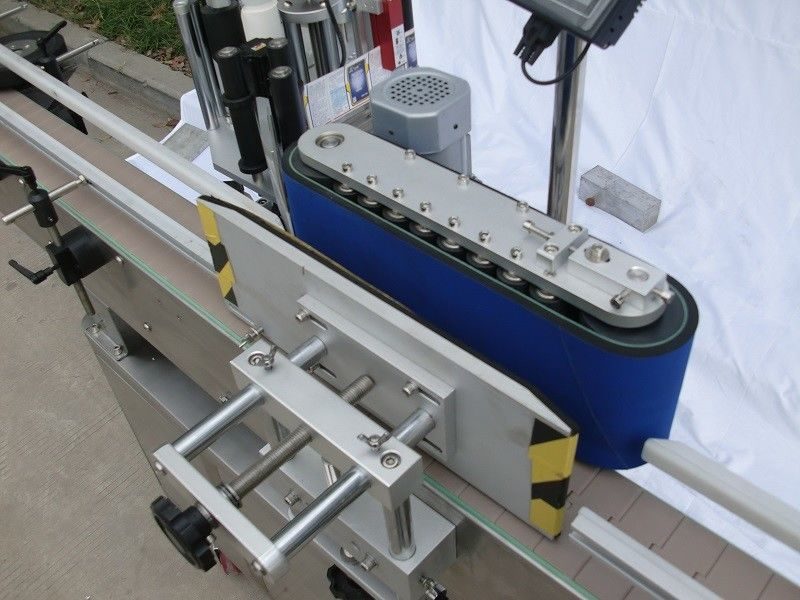 Máquina de rotulagem automática de garrafas redondas para garrafas de 20-200 unidades / min fornecedor de autocolante