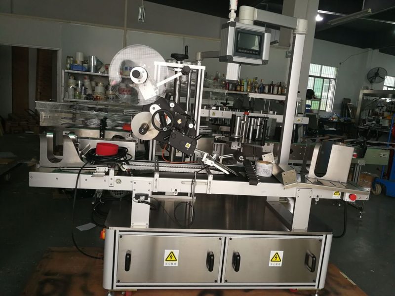 China Paging Top Labeling Machine For Plastic Bag / Unspread Carton / Mask Bag fornecedor
