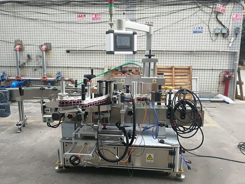 China Máquina de etiquetagem de garrafa plana de dupla face automática de alta precisão com 2 m de comprimento fornecedor