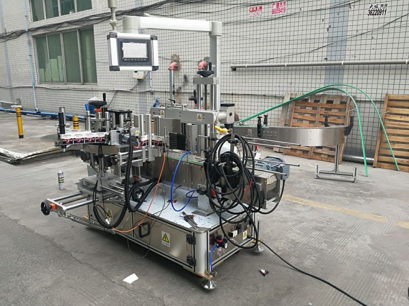 China Máquina de etiquetagem de garrafa com adesivo automático e duplo lado com codificador